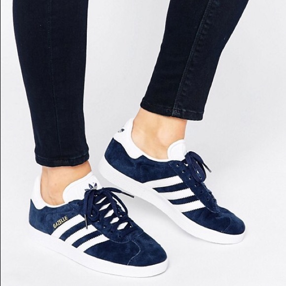 ladies adidas gazelle size 7
